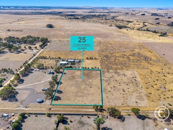 25 Flood Street, CLUNES